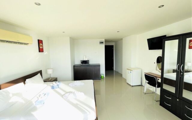Ocean View Treasure by Lofty