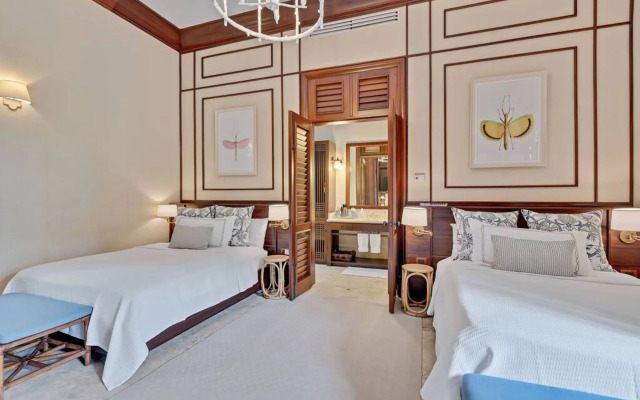 Magnificent Eight Bedroom Holiday Home