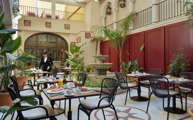 H10 Corregidor Boutique Hotel