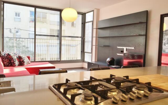 Hilton Beach Stunning Designer 2BR APT