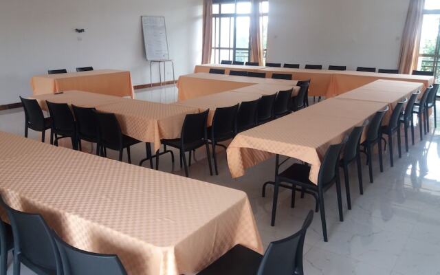 Frontiers Hotel & Lodges LTD