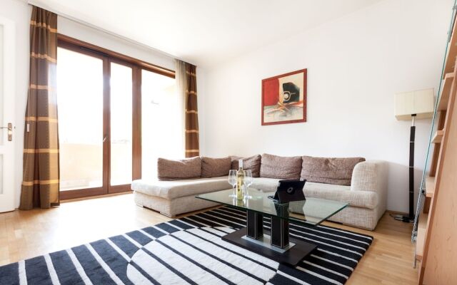 Club 99 Apartments