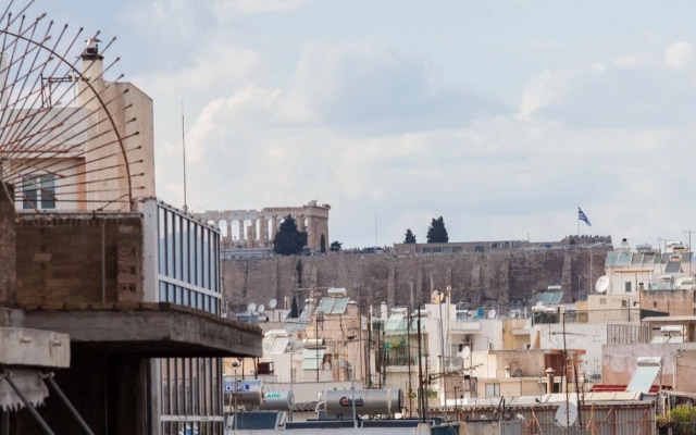 Central Brand New Studio Across Metro -F