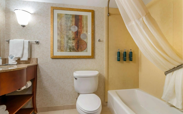 DoubleTree by Hilton Hotel Jefferson City