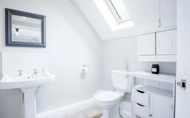 Highfield - 5 Bedroom Holiday Home - Pembroke Dock