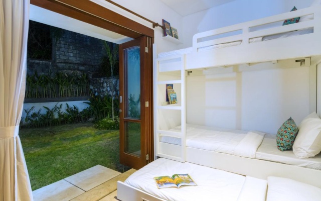 Villa Bayu – Guest Rooms – Pecatu