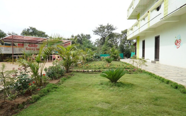 OYO 18730 Galaxy Inn