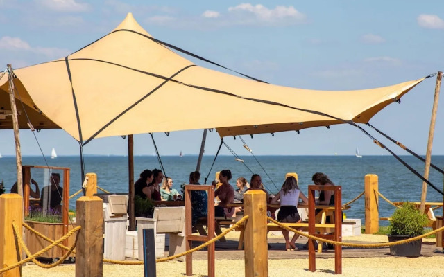 Cozy Tent Lodge With Sanitary Facilities