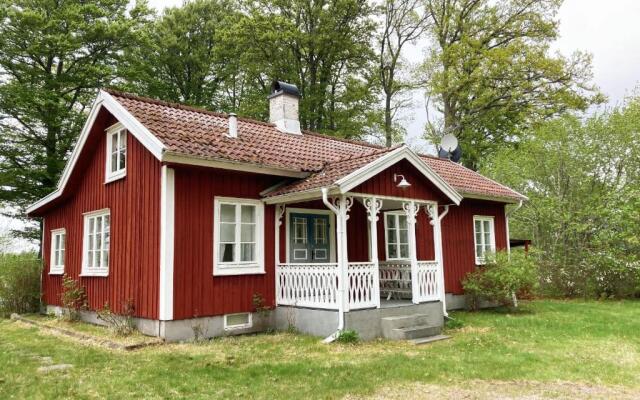 Nice holiday house located by the lake Bolmen