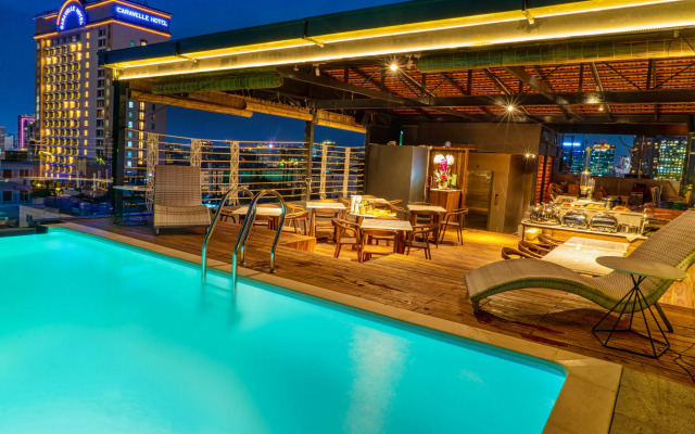 Sky Gem Central Hotel