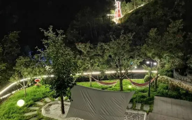 Manshan Shishe Homestay