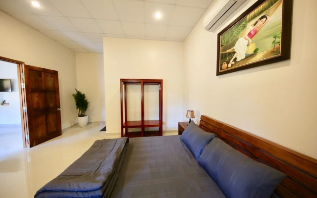 Yanns House