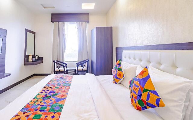 FabHotel World Link