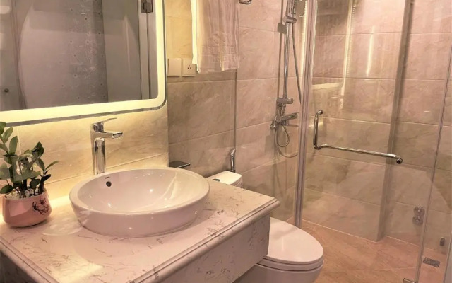 DE LA SOIE Hotel & Travel