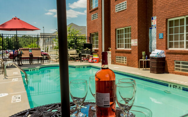 Microtel Inn & Suites By Wyndham Stockbridge/atlanta South