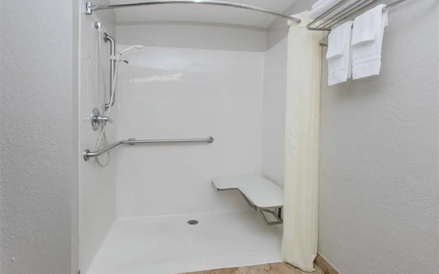 Microtel Inn & Suites by Wyndham Oklahoma City Airport