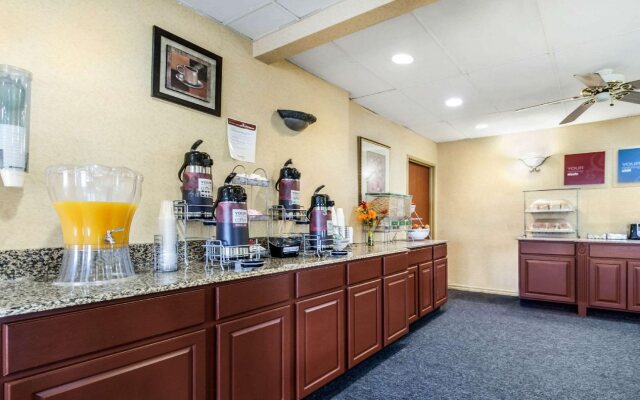 Rodeway Inn & Suites East/I-44