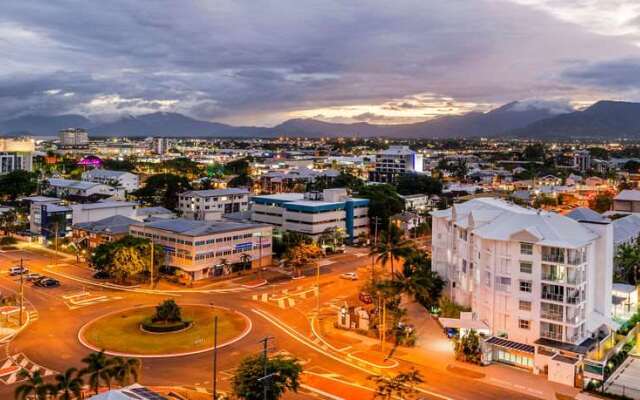 Rydges Esplanade Resort Cairns