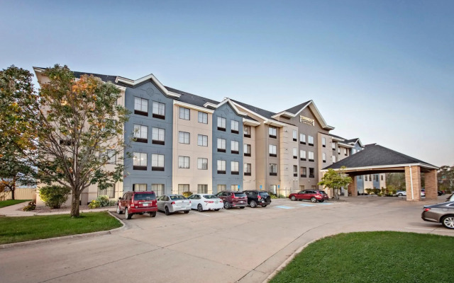 Staybridge Suites Cedar Rapids North by IHG
