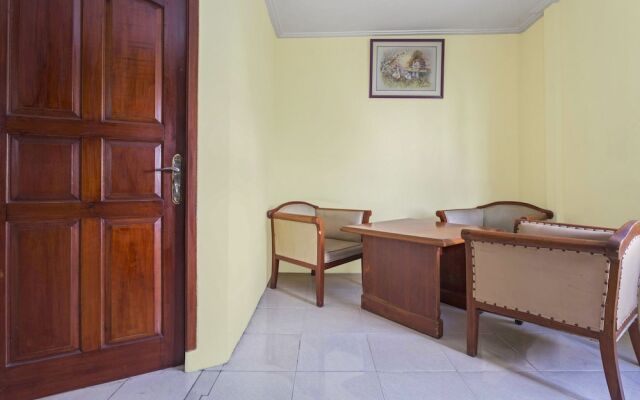 RedDoorz near Ciputra World Kuningan