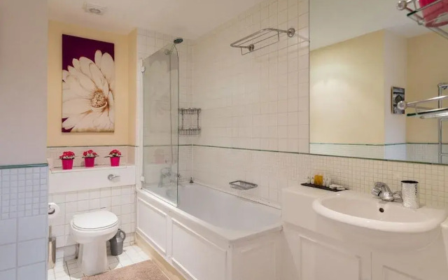 23 Greengarden House