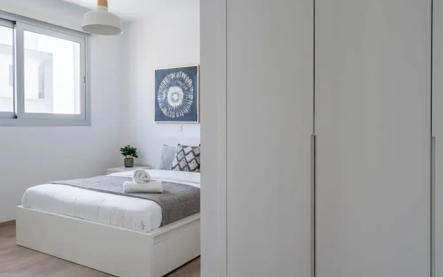 Valleria - 2 BR Apt W Pool in Larnaca