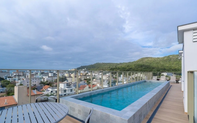 1 Bedroom Apartment 550m From Jurere Beach Cej0304