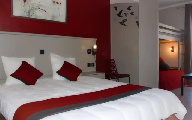 Camping Domaine du Colombier - Yelloh Village