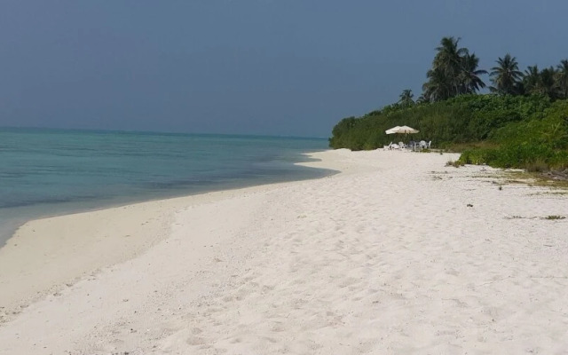 Mandhoo Guesthouse & Dive
