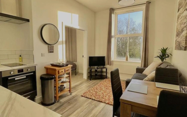 5 Breaside Hideaway