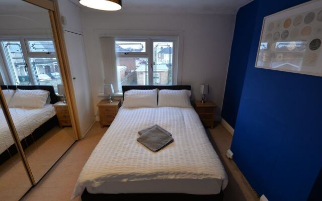 Boutique Hoiday Home In Coventry With Garden
