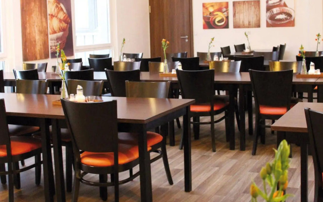 Orange Hotel und Apartments