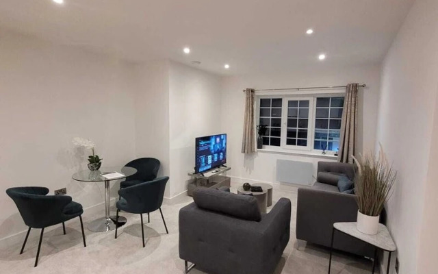 Luxury 2 Bed Flat In The Heart Of Rochester