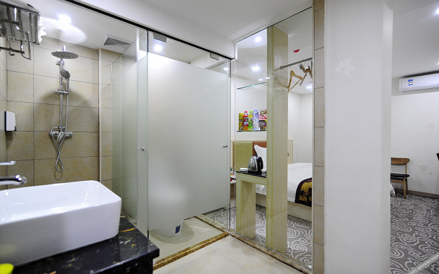 Booz Hotel(Quanzhou Dayang Department Store)