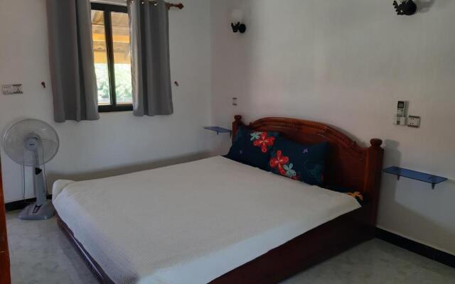 1-2pax AC room 3 including kitchen