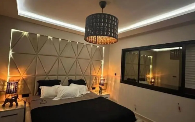 Luxury Central Cosy Villa