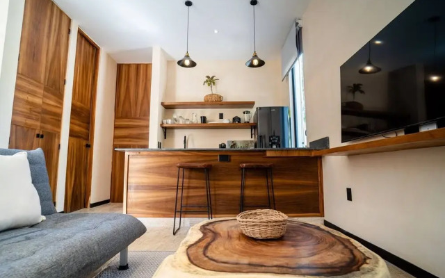 Studio Apt, Great Location, Amazing Rooftop Pool