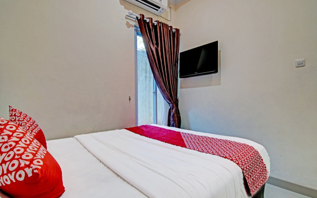 OYO 91269 R&s Living Residence