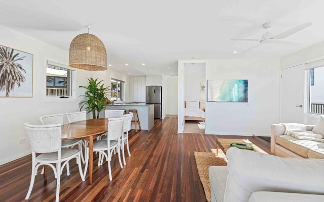 Thirty-Nine Albatross - Apartment 8 – Guest Rooms – Gold Coast