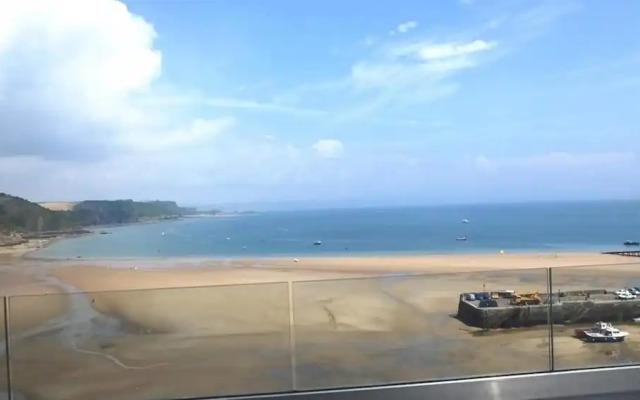 Royal Victoria Court 11