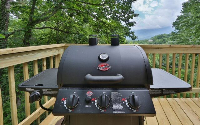 Million Dollar View - Four Bedroom Cabin