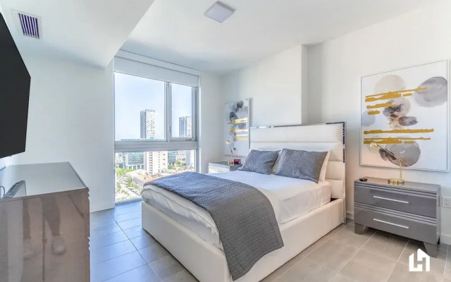 Downtown Miami Condos by Lua Host