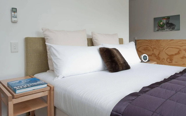 The Arrow Hotel