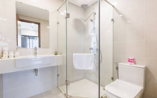 Eco Green Saigon Luxury Apartment Hotel