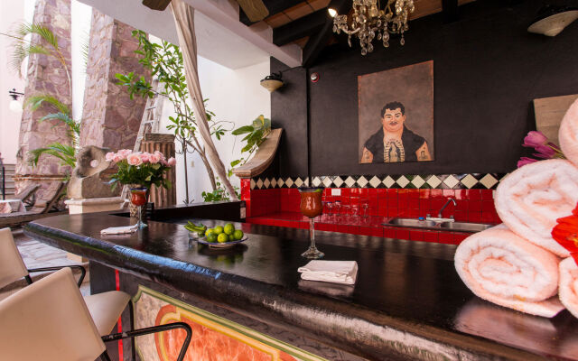 Garlands del Rio Riverside Boutique Hotel