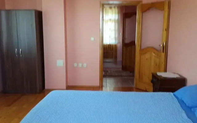 Guney Villa