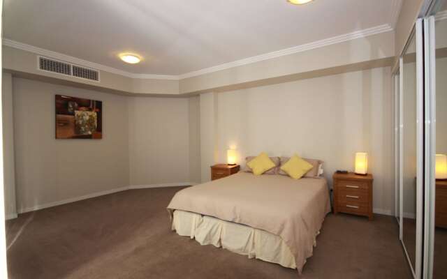 Oasis, Unit 11/5 Laman Street