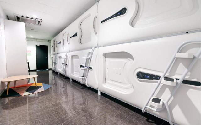 Capsule Inn