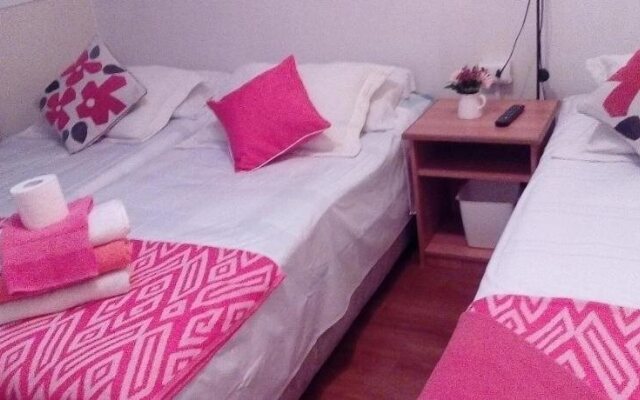 Hostal Rotonda Atenas