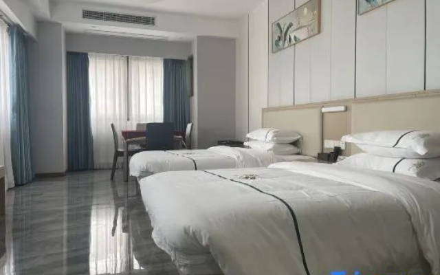 Xingyue Hotel (Chongqing Yuelai Exhibition Center)